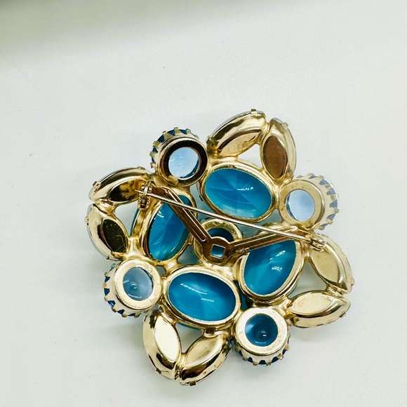 Vintage Blue Rhinestone Brooch - Picture 8 of 14